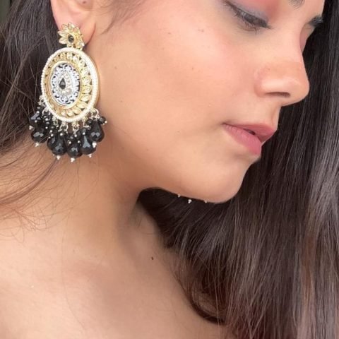 Black Round Chandbalis