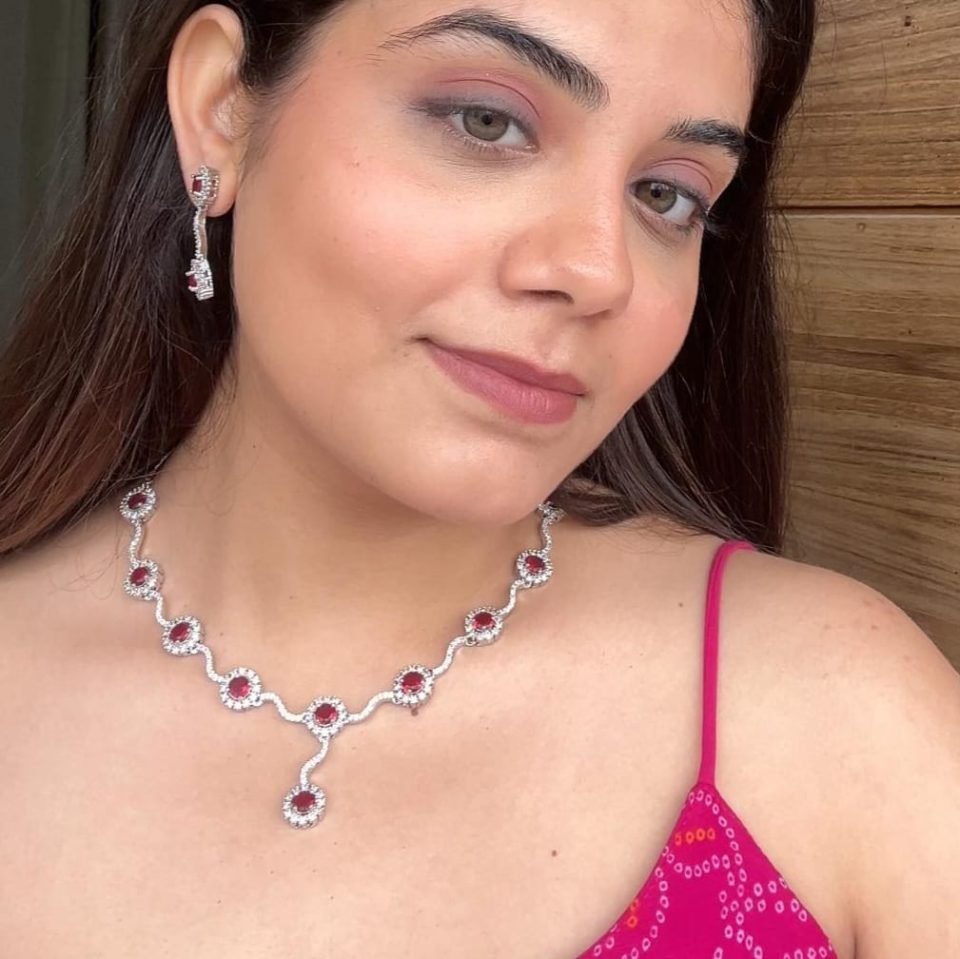 Pink Teardrop Necklace Set, worn